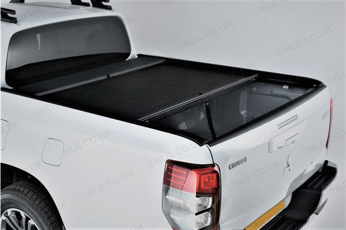 Roll N Lock Lid roll cover fitted to a Mitsubishi L200 Series 6
