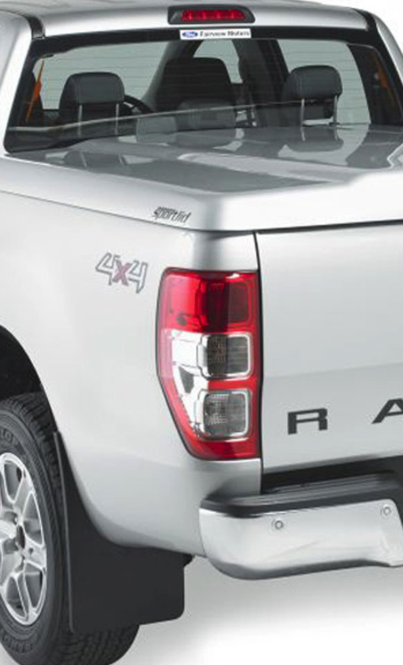 Side view of the Proform 1 piece sports lid on a Ford Ranger